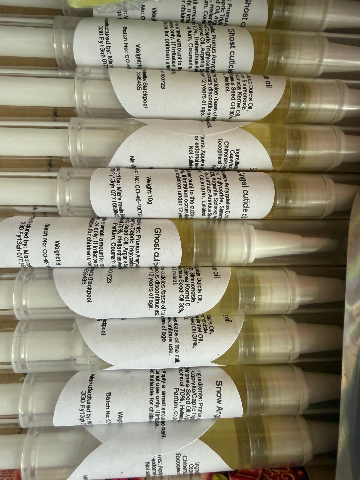 Cuticle oil pens